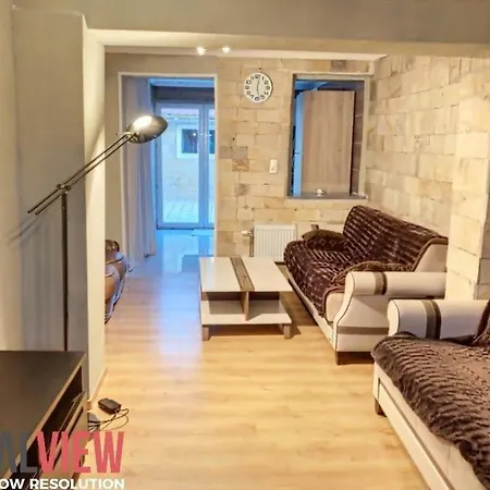 Appartement Maison Rénové à Votre Disposition